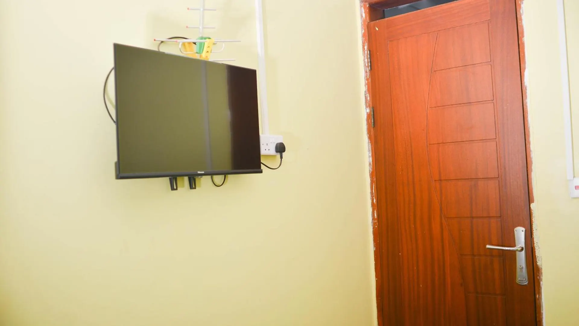 Ual Hotel Kampala