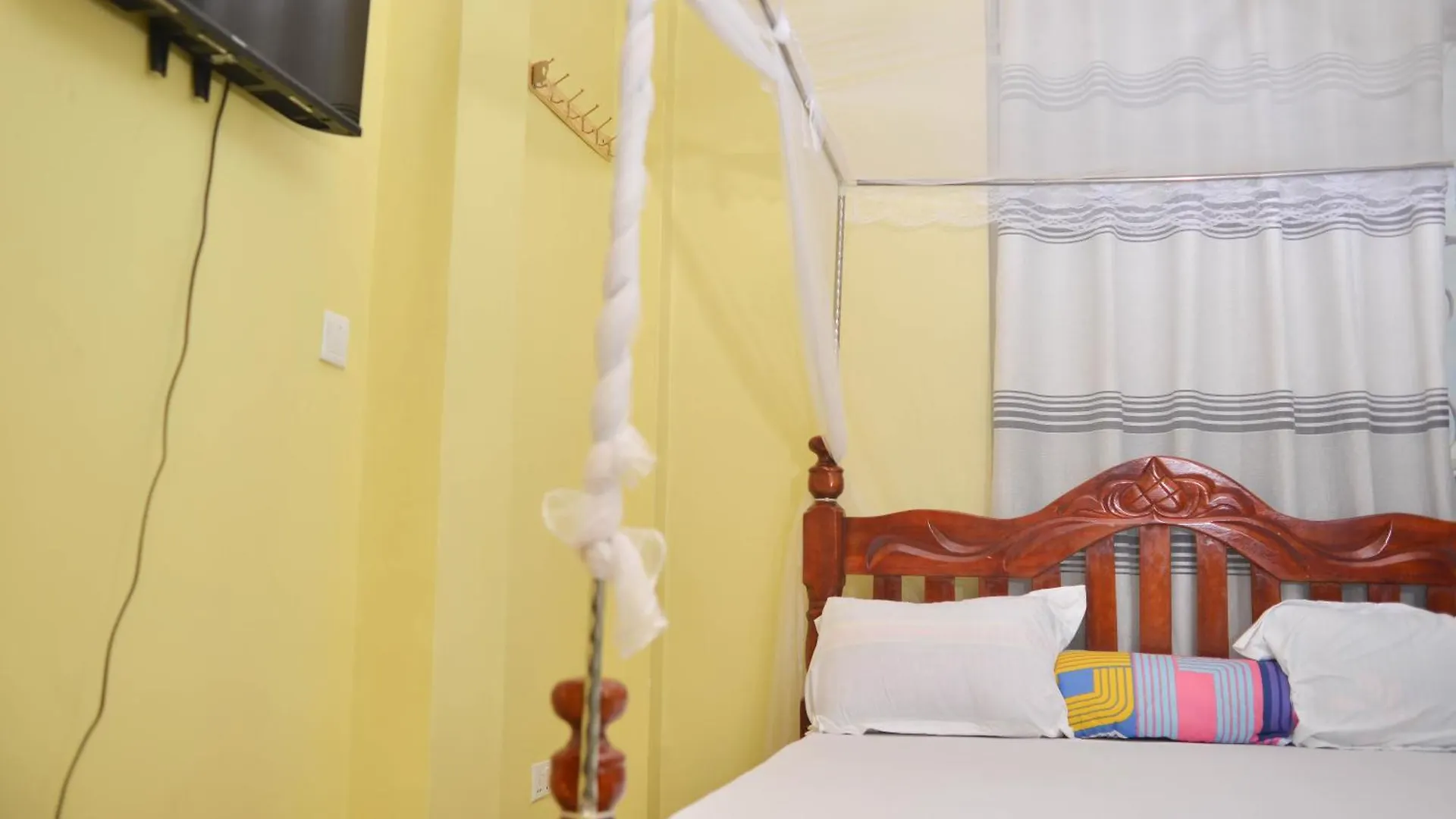 Ual Hotel Kampala